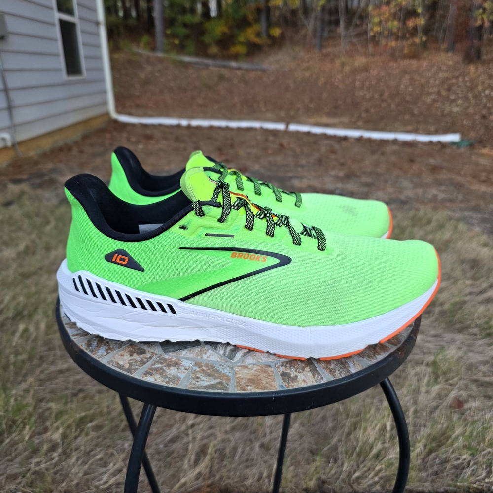 Brooks Launch GTS 10 1104101D308 Green Gecko Running Shoes Sneakers Men Sz 11.5